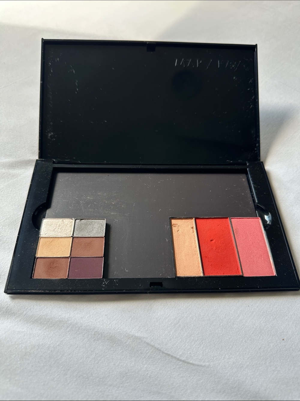 Mary Kay compactMulti-Color Women’s Makeup Palette - Neutral Browns & Coral Reds